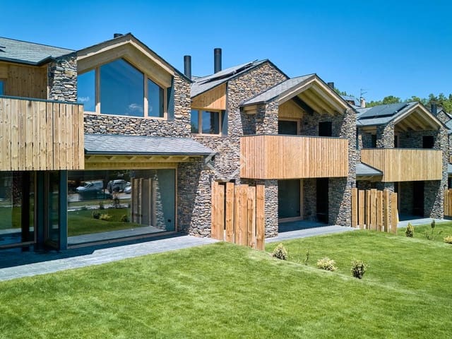 Chalet de 4 habitaciones en Isòvol en venta con garaje - 850.000 € (Ref: 9172461)