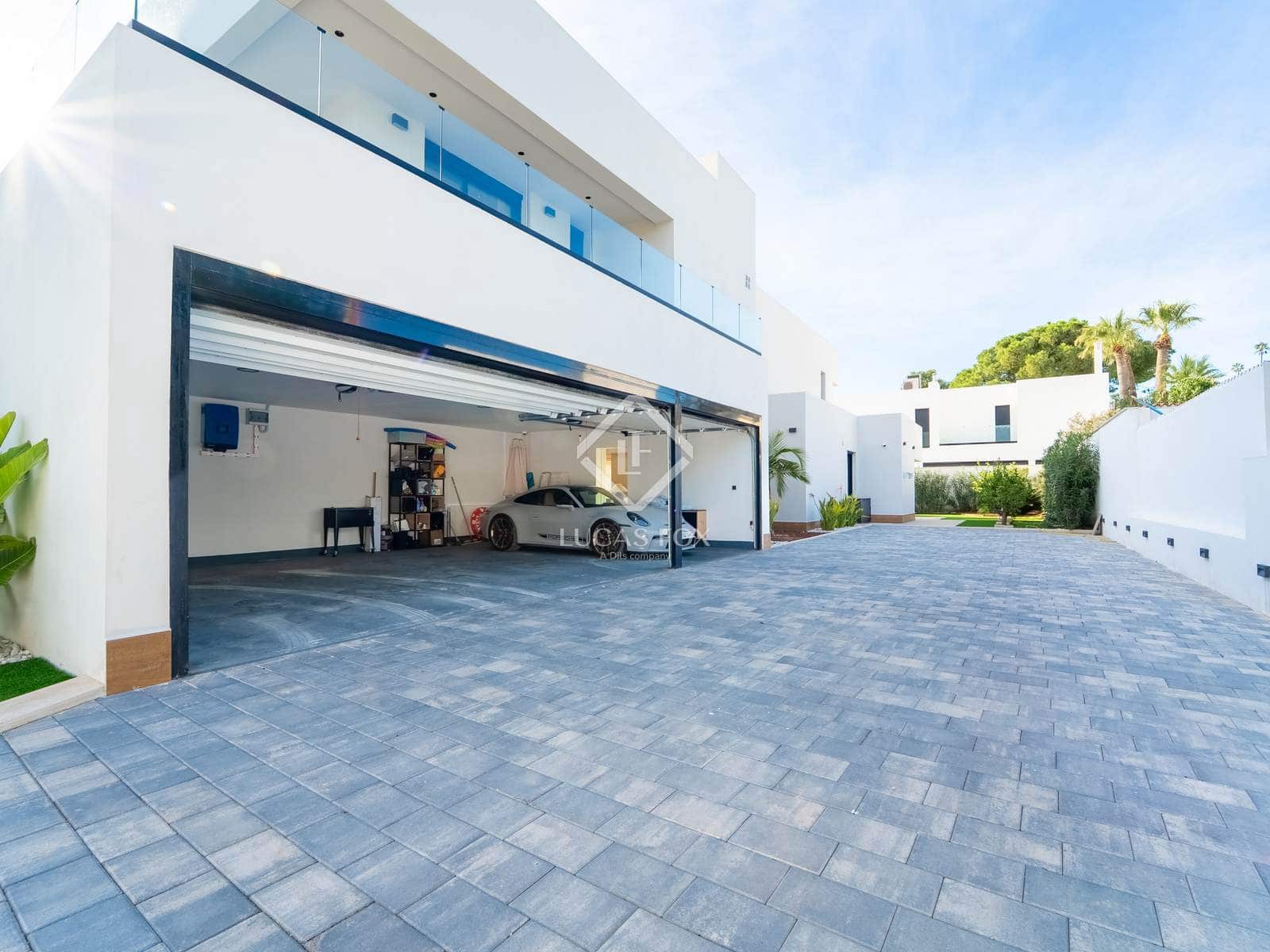 4 slaapkamer Villa te koop in Alicante stad met zwembad garage - € 2.650.000 (Ref: 9172584)