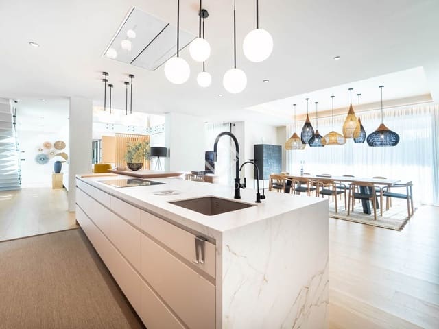 4 slaapkamer Villa te koop in Alicante stad met zwembad garage - € 2.650.000 (Ref: 9172584)