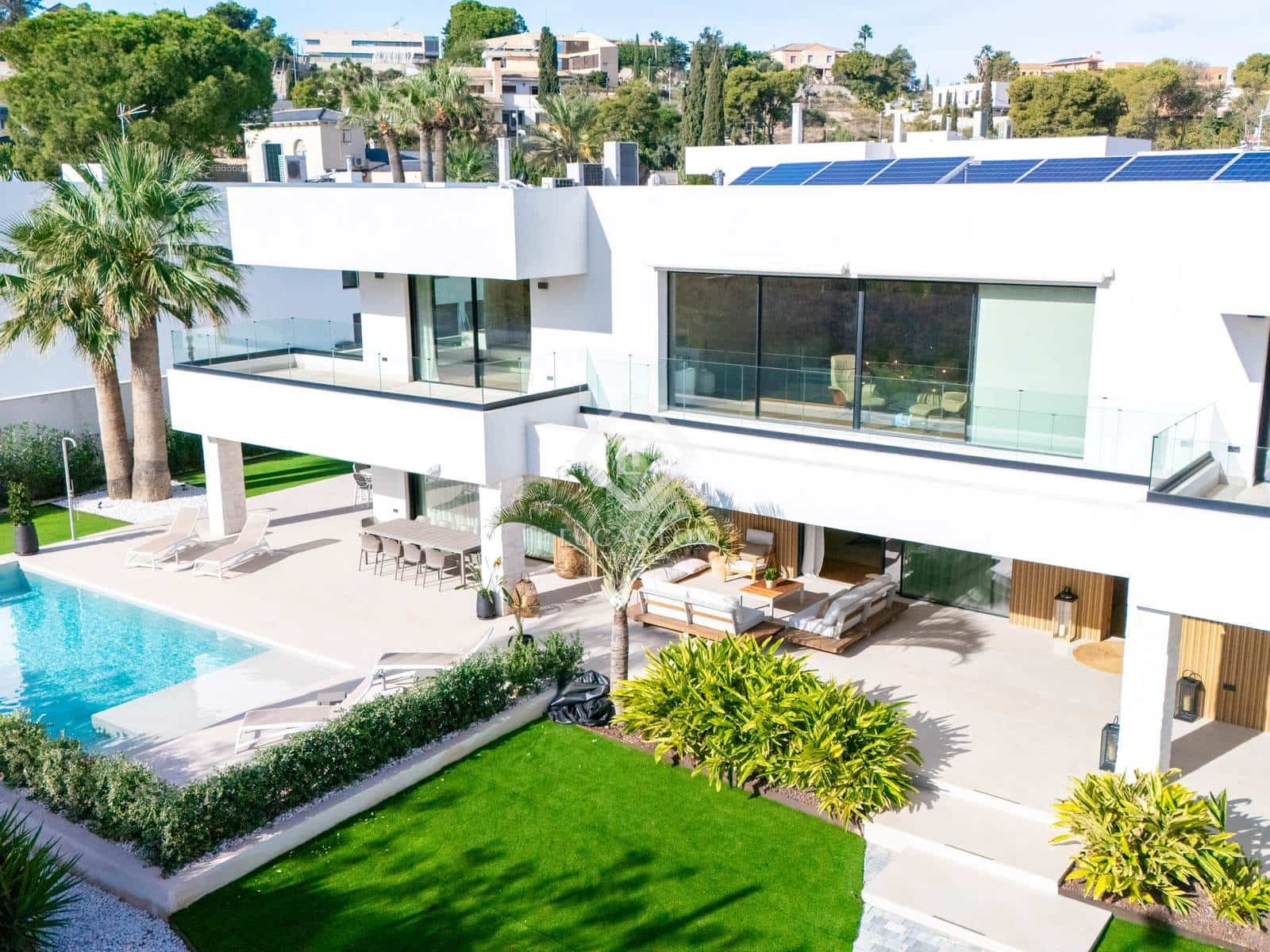 4 slaapkamer Villa te koop in Alicante stad met zwembad garage - € 2.650.000 (Ref: 9172584)