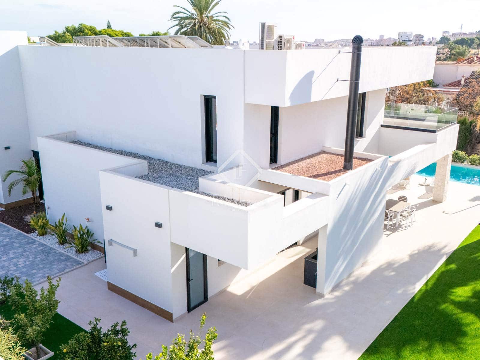 4 slaapkamer Villa te koop in Alicante stad met zwembad garage - € 2.650.000 (Ref: 9172584)