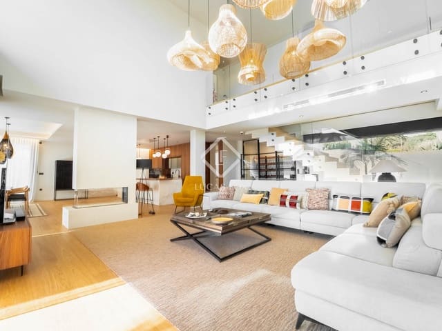 4 slaapkamer Villa te koop in Alicante stad met zwembad garage - € 2.650.000 (Ref: 9172584)