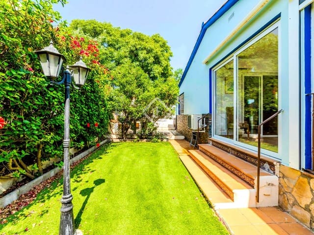 5 slaapkamer Villa te koop in Sitges met zwembad garage - € 1.440.000 (Ref: 9175452)