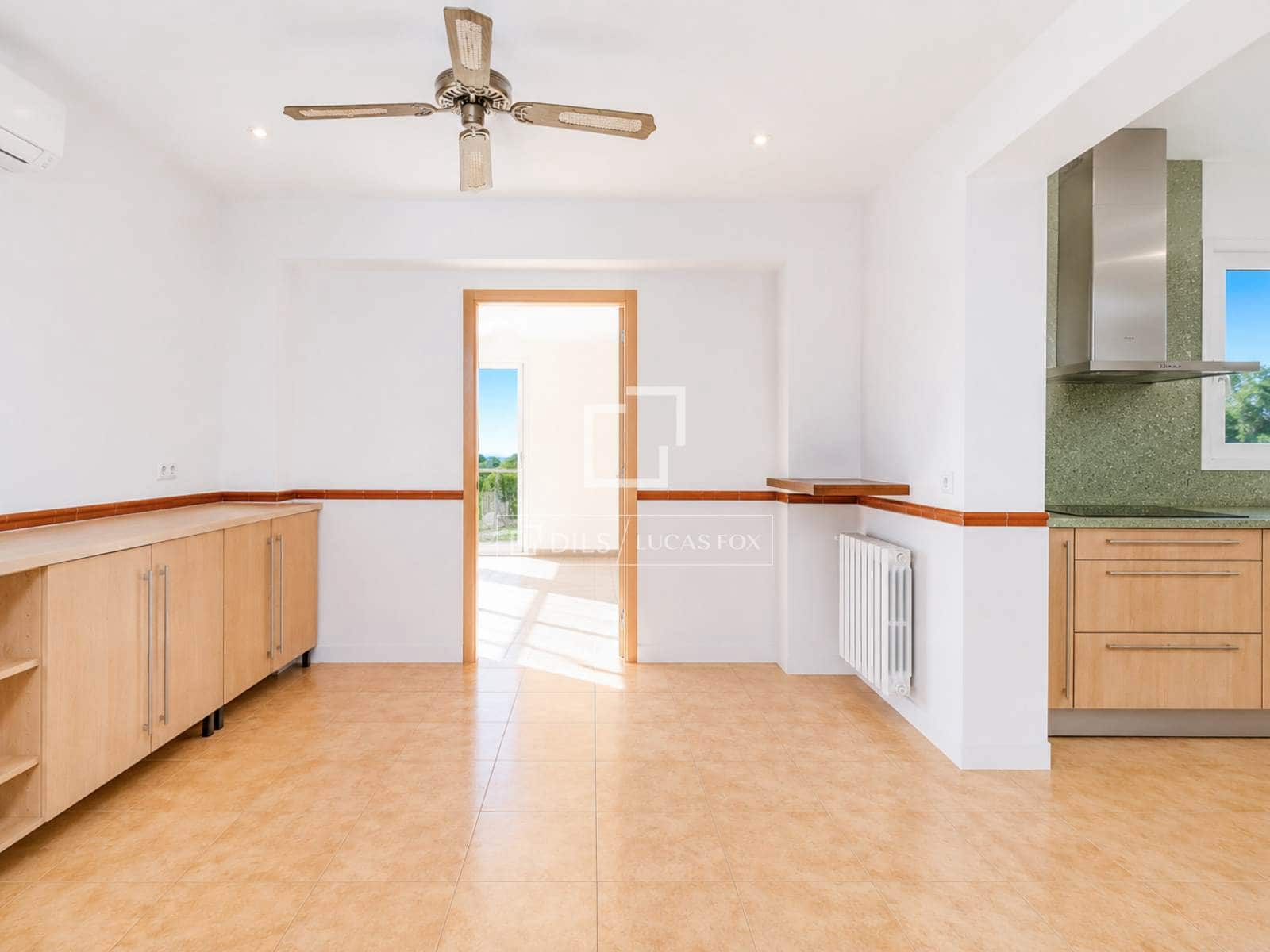 5 bedroom Villa for sale in Sitges with pool garage - € 1,295,000 (Ref: 9175452)