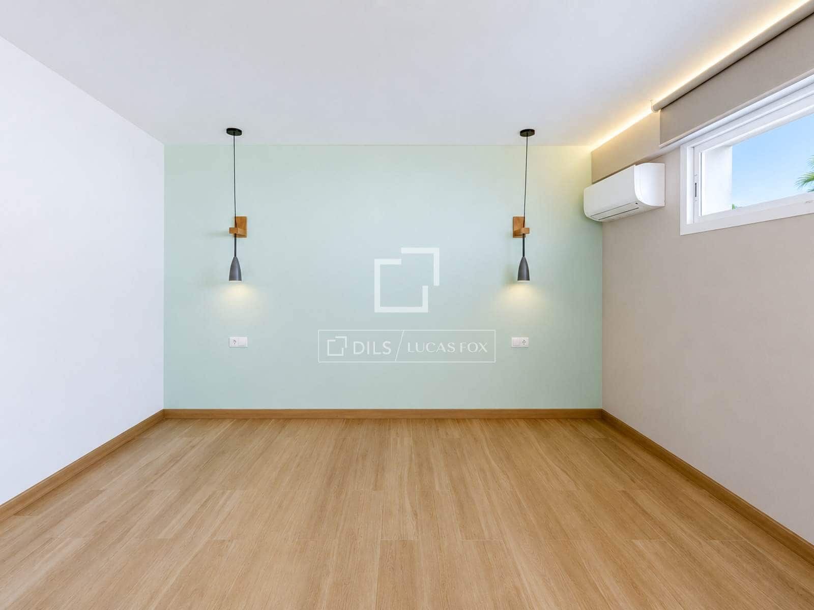 5 bedroom Villa for sale in Sitges with pool garage - € 1,295,000 (Ref: 9175452)