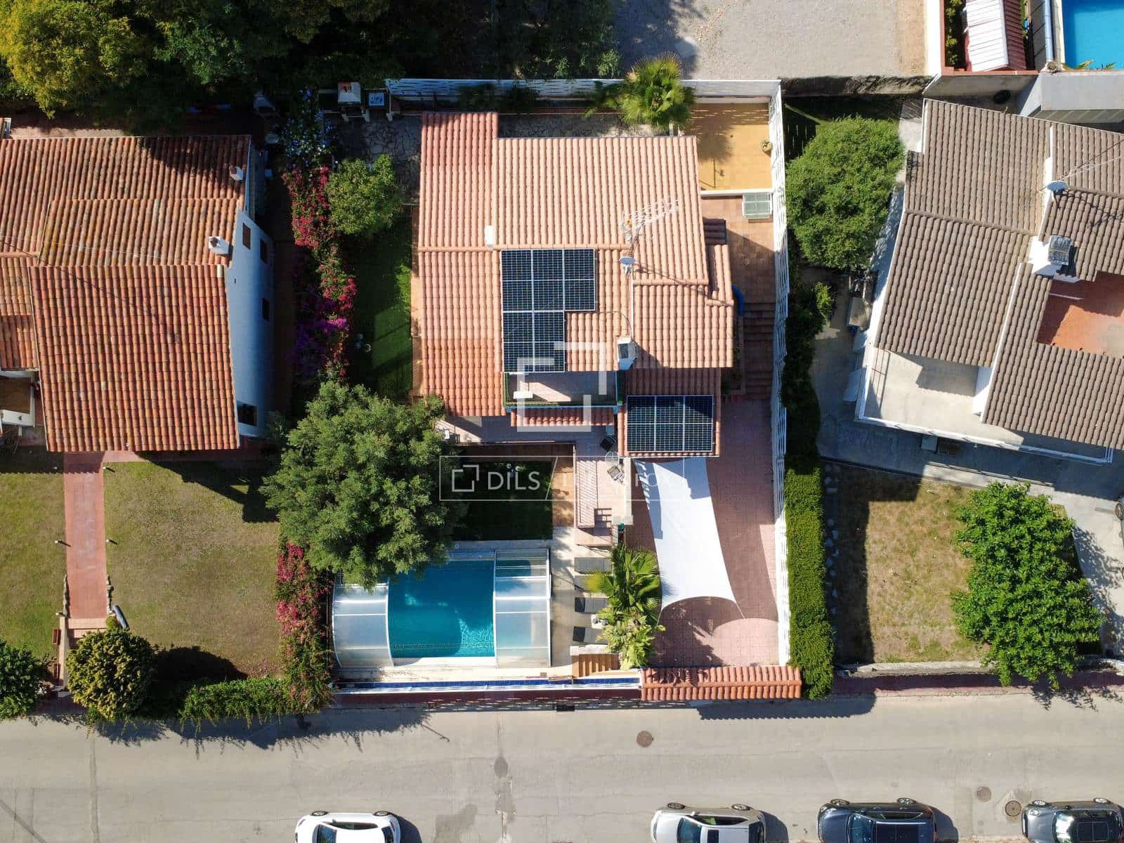 5 bedroom Villa for sale in Sitges with pool garage - € 1,295,000 (Ref: 9175452)