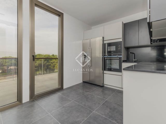 3 soverom Penthouse til salgs i Majadahonda med svømmebasseng garasje - € 1 160 000 (Ref: 9180483)