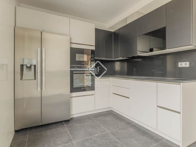 3 soverom Penthouse til salgs i Majadahonda med svømmebasseng garasje - € 1 160 000 (Ref: 9180483)