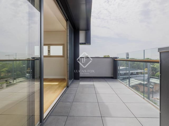 3 soverom Penthouse til salgs i Majadahonda med svømmebasseng garasje - € 1 160 000 (Ref: 9180483)