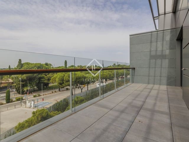 3 soverom Penthouse til salgs i Majadahonda med svømmebasseng garasje - € 1 160 000 (Ref: 9180483)