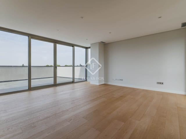 3 soverom Penthouse til salgs i Majadahonda med svømmebasseng garasje - € 1 290 000 (Ref: 9180484)