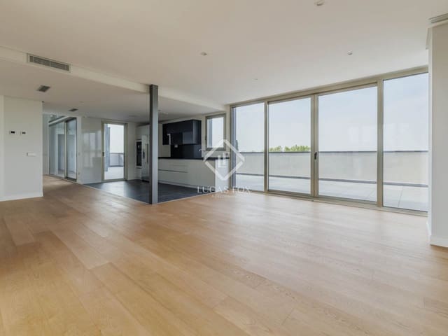 3 soverom Penthouse til salgs i Majadahonda med svømmebasseng garasje - € 1 290 000 (Ref: 9180484)