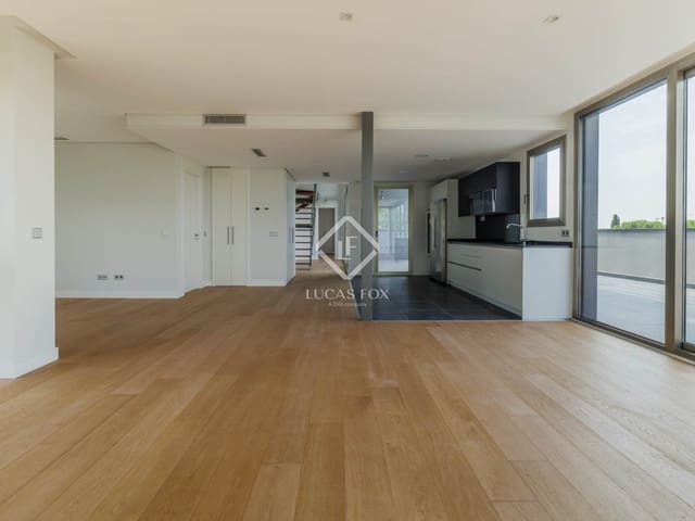 3 soverom Penthouse til salgs i Majadahonda med svømmebasseng garasje - € 1 290 000 (Ref: 9180484)