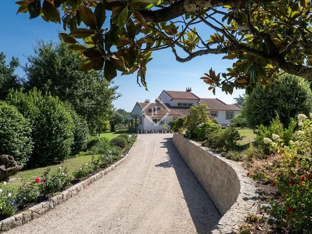 3 bedroom Villa for sale in Cangas with garage - € 830,000 (Ref: 9180485)