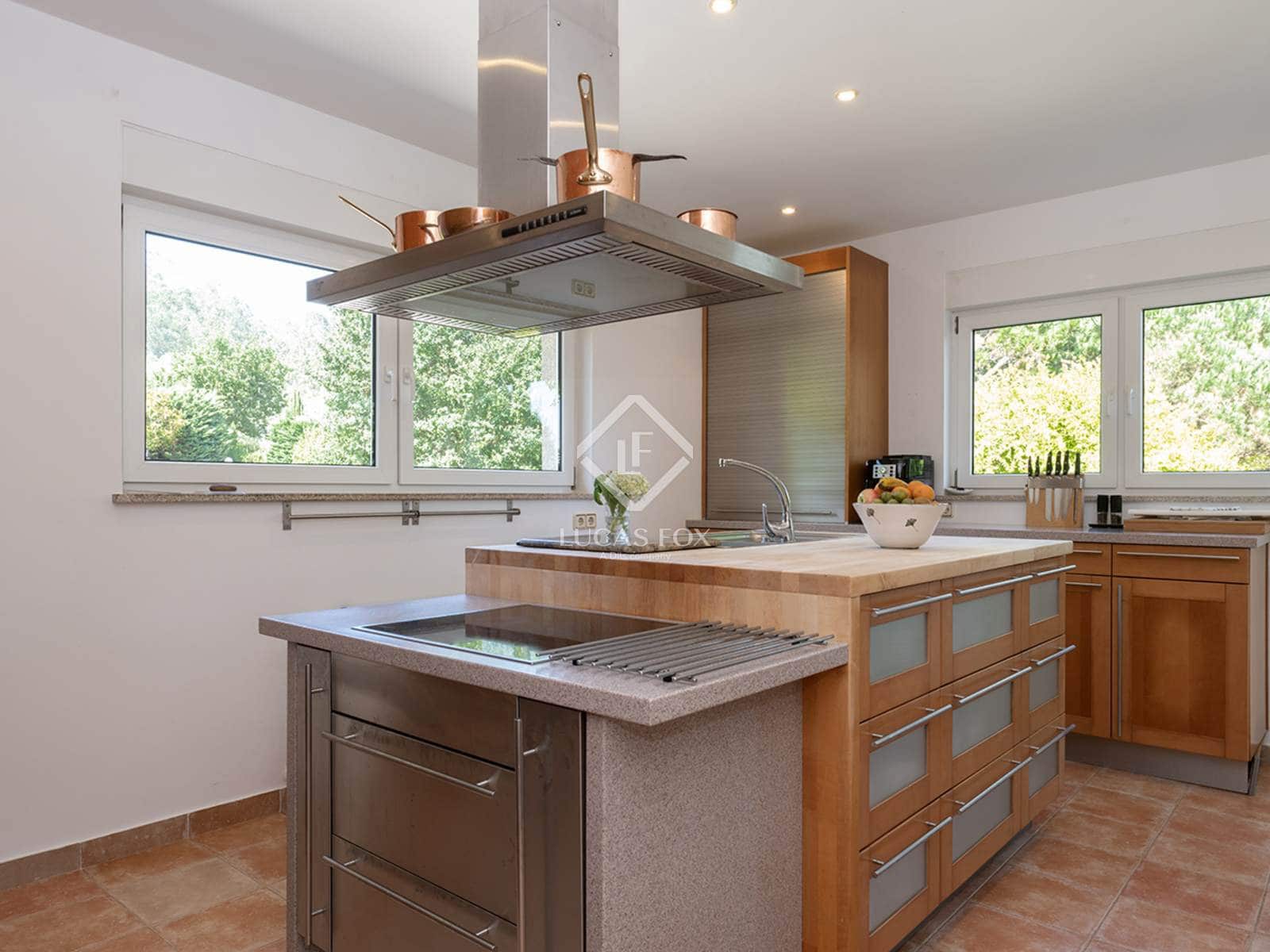 3 soveværelse Villa til salg i Cangas med garage - € 830.000 (Ref: 9180485)