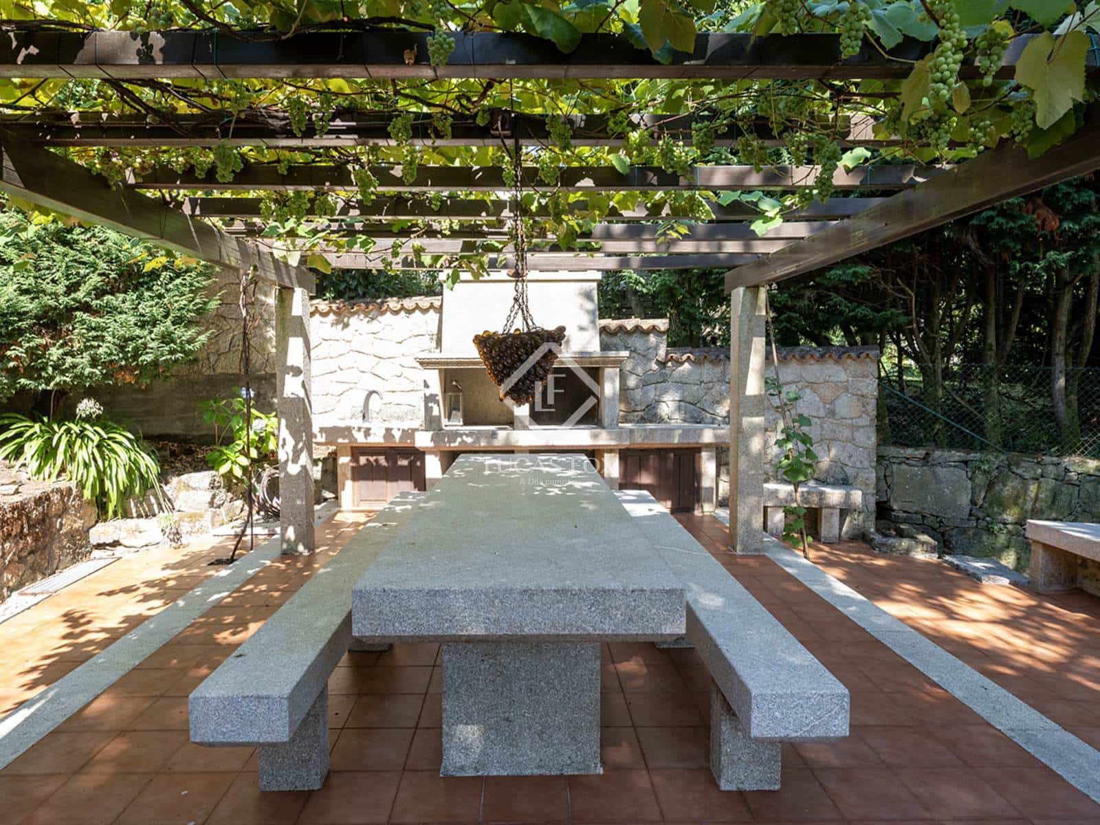 3 soveværelse Villa til salg i Cangas med garage - € 830.000 (Ref: 9180485)