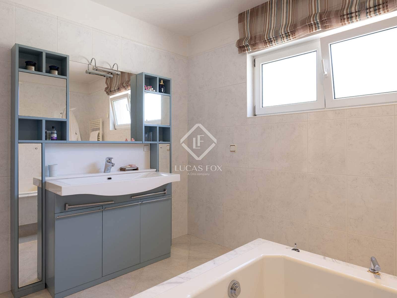 3 soveværelse Villa til salg i Cangas med garage - € 830.000 (Ref: 9180485)