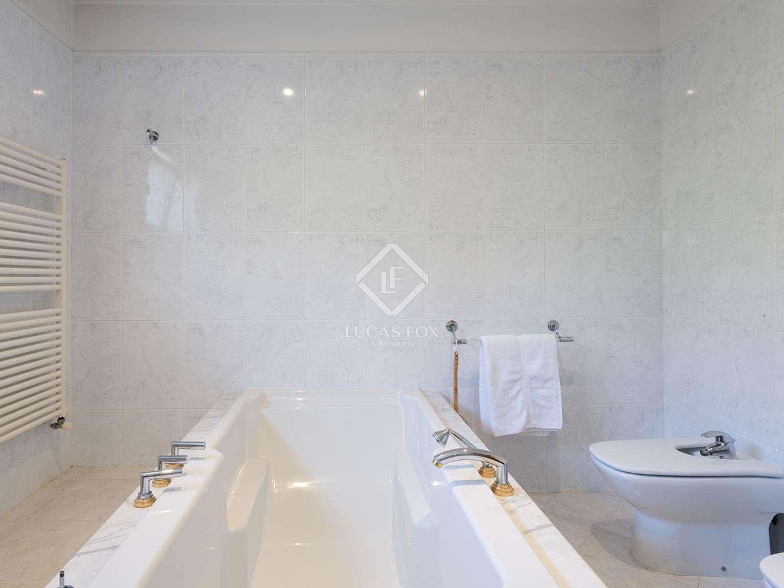 3 soveværelse Villa til salg i Cangas med garage - € 830.000 (Ref: 9180485)