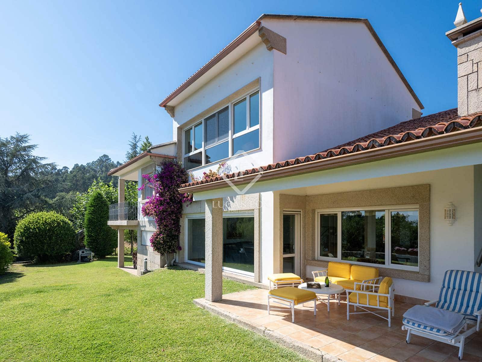 3 soveværelse Villa til salg i Cangas med garage - € 830.000 (Ref: 9180485)