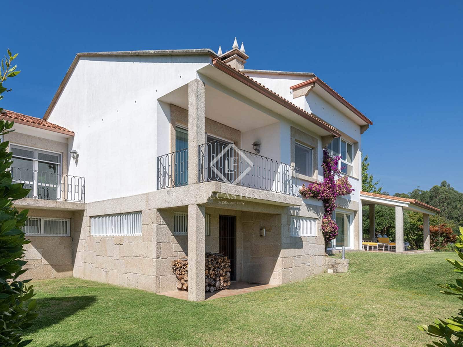 3 soveværelse Villa til salg i Cangas med garage - € 830.000 (Ref: 9180485)