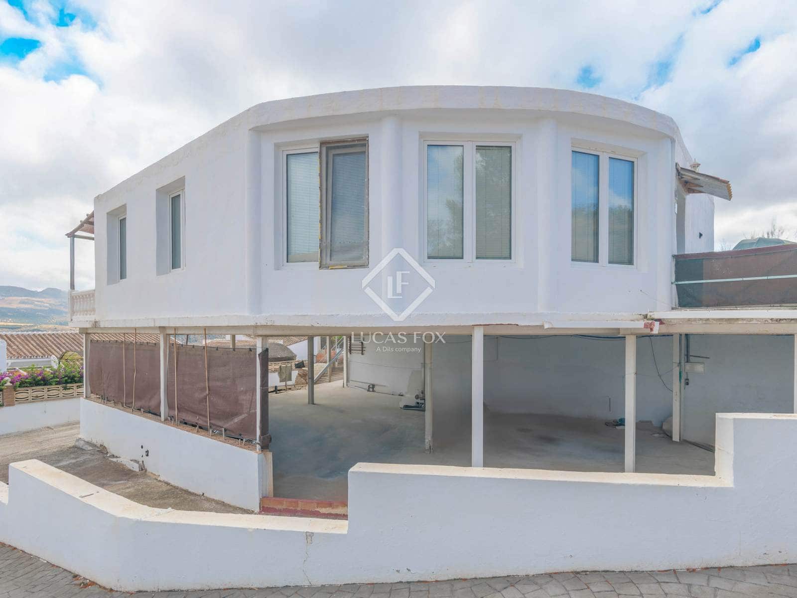 4 soveværelse Finca/Landehus til salg i Vinuela med swimmingpool garage - € 780.000 (Ref: 9183986)