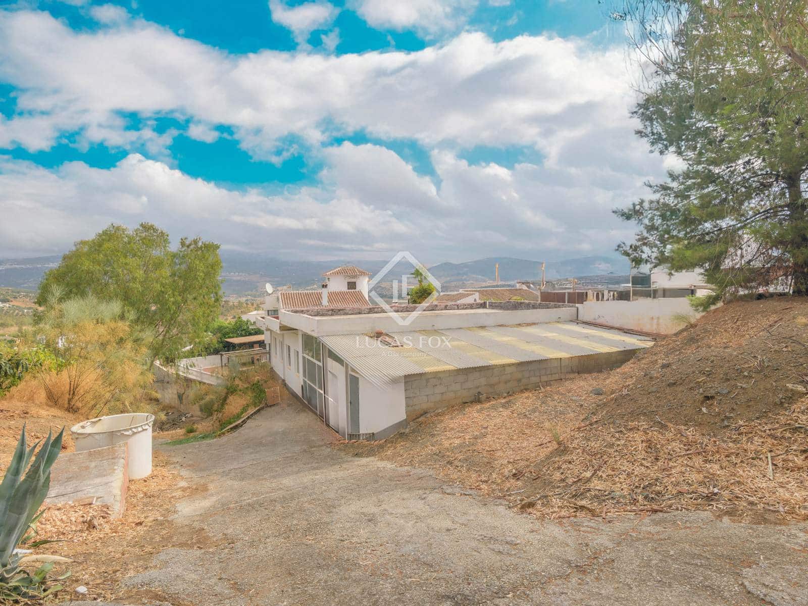 4 soveværelse Finca/Landehus til salg i Vinuela med swimmingpool garage - € 780.000 (Ref: 9183986)