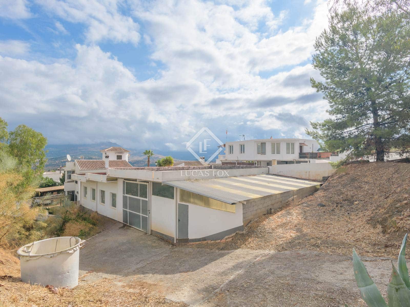 4 soveværelse Finca/Landehus til salg i Vinuela med swimmingpool garage - € 780.000 (Ref: 9183986)