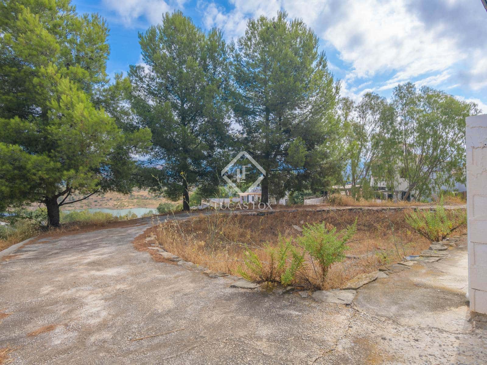 4 soveværelse Finca/Landehus til salg i Vinuela med swimmingpool garage - € 780.000 (Ref: 9183986)