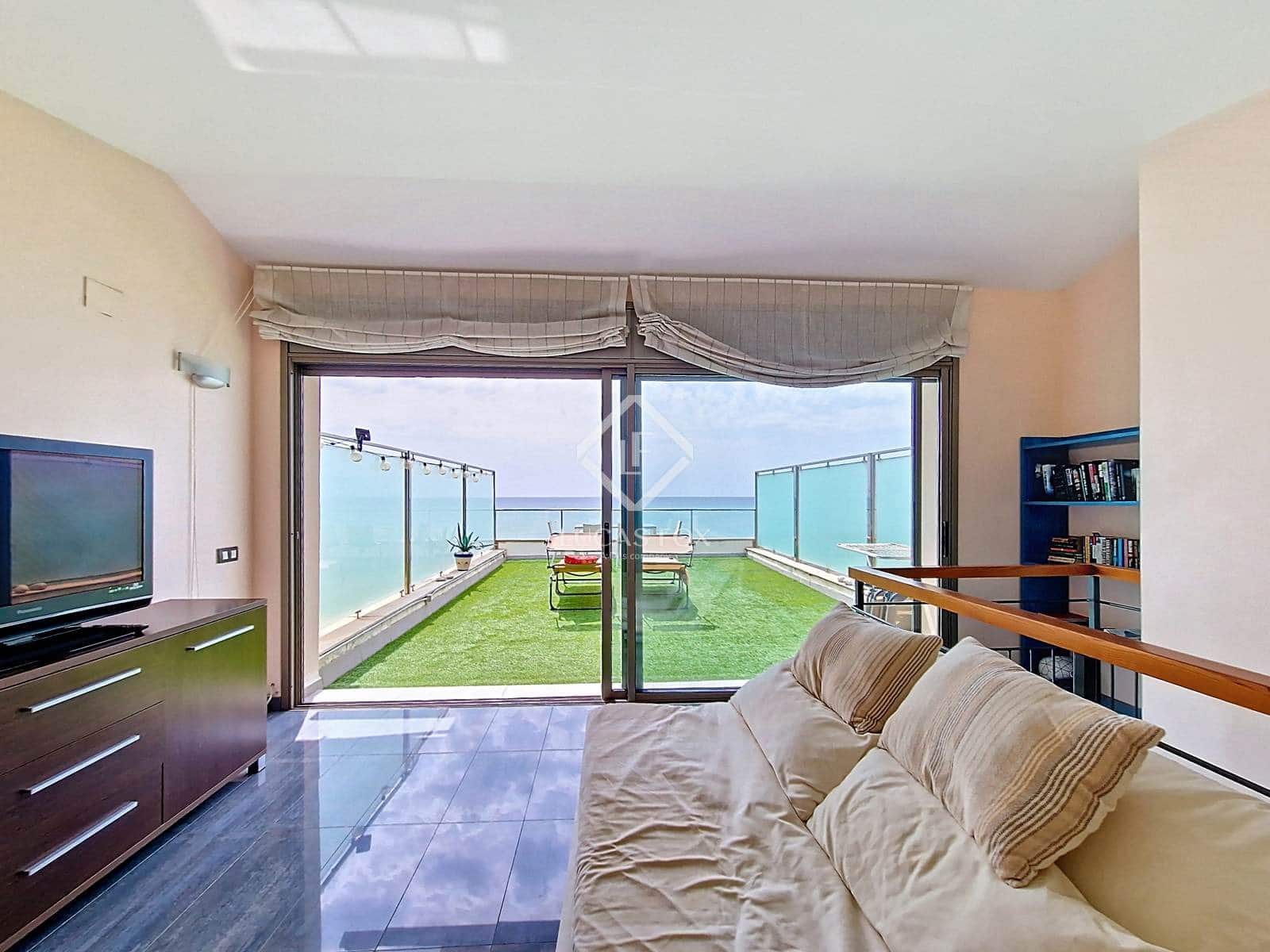 3 soveværelse Penthouse til salg i Cubelles med swimmingpool garage - € 650.000 (Ref: 9184296)