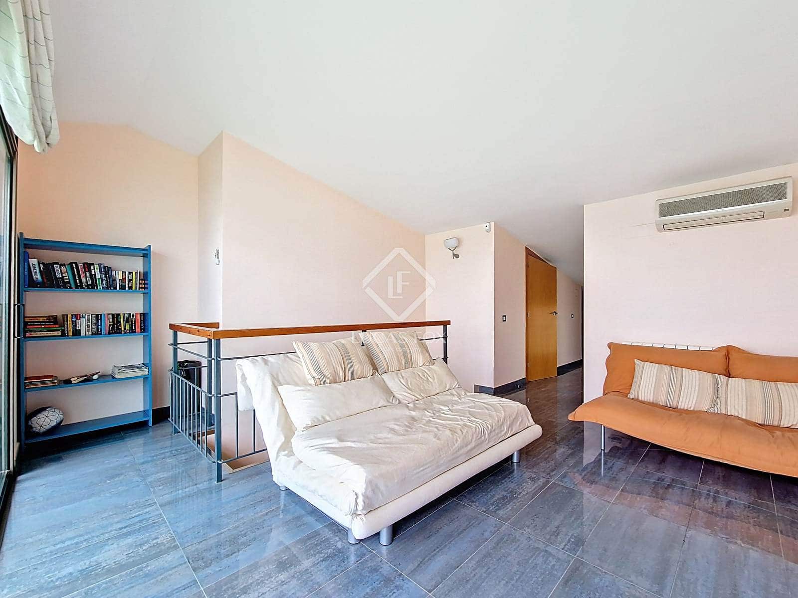 3 soveværelse Penthouse til salg i Cubelles med swimmingpool garage - € 650.000 (Ref: 9184296)