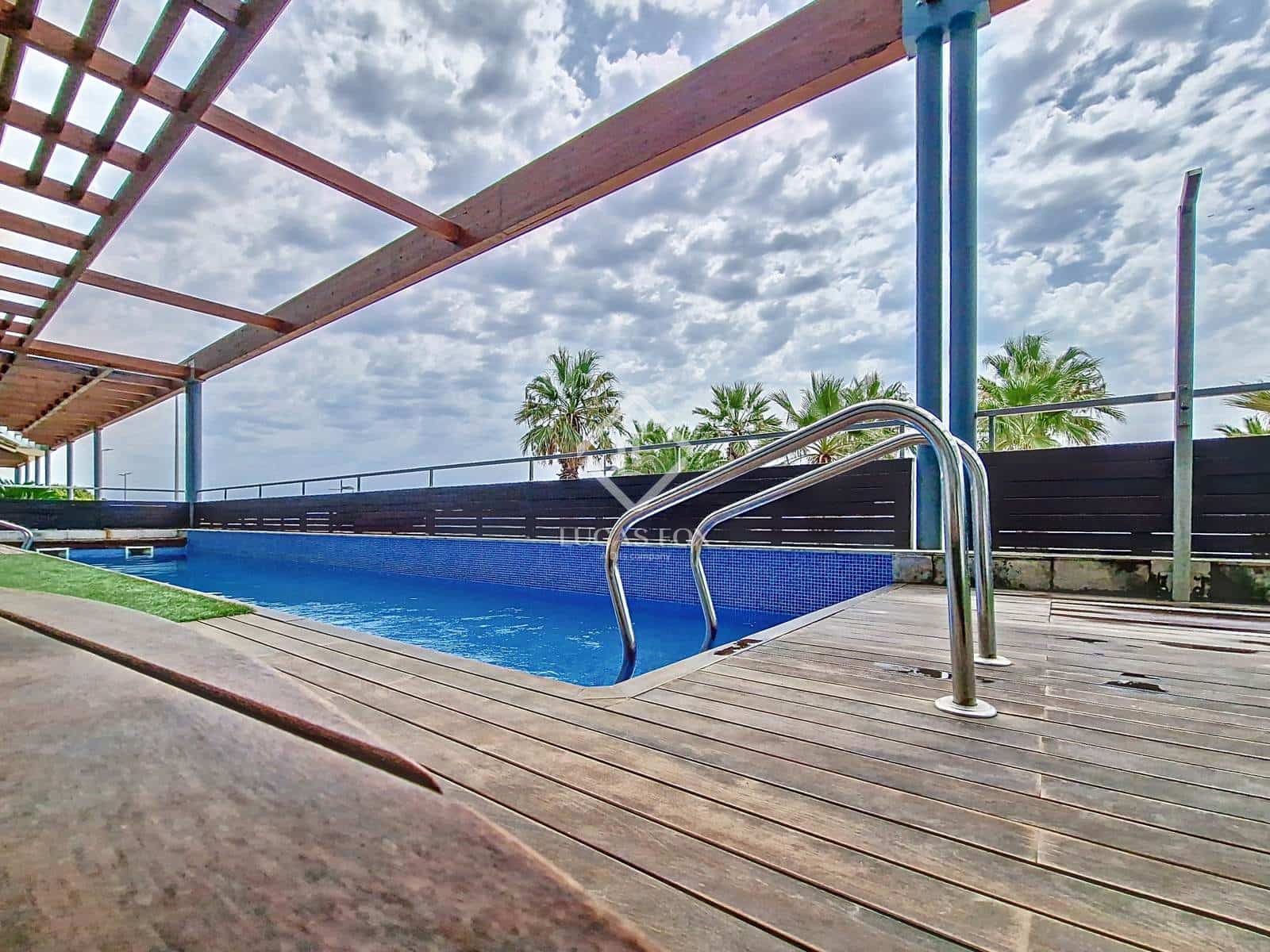 3 soveværelse Penthouse til salg i Cubelles med swimmingpool garage - € 650.000 (Ref: 9184296)