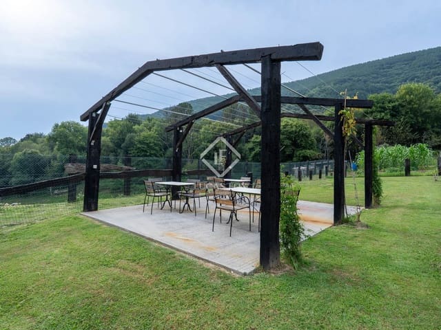 7 slaapkamer Villa te koop in Hondarribia met garage - € 1.750.000 (Ref: 9185065)