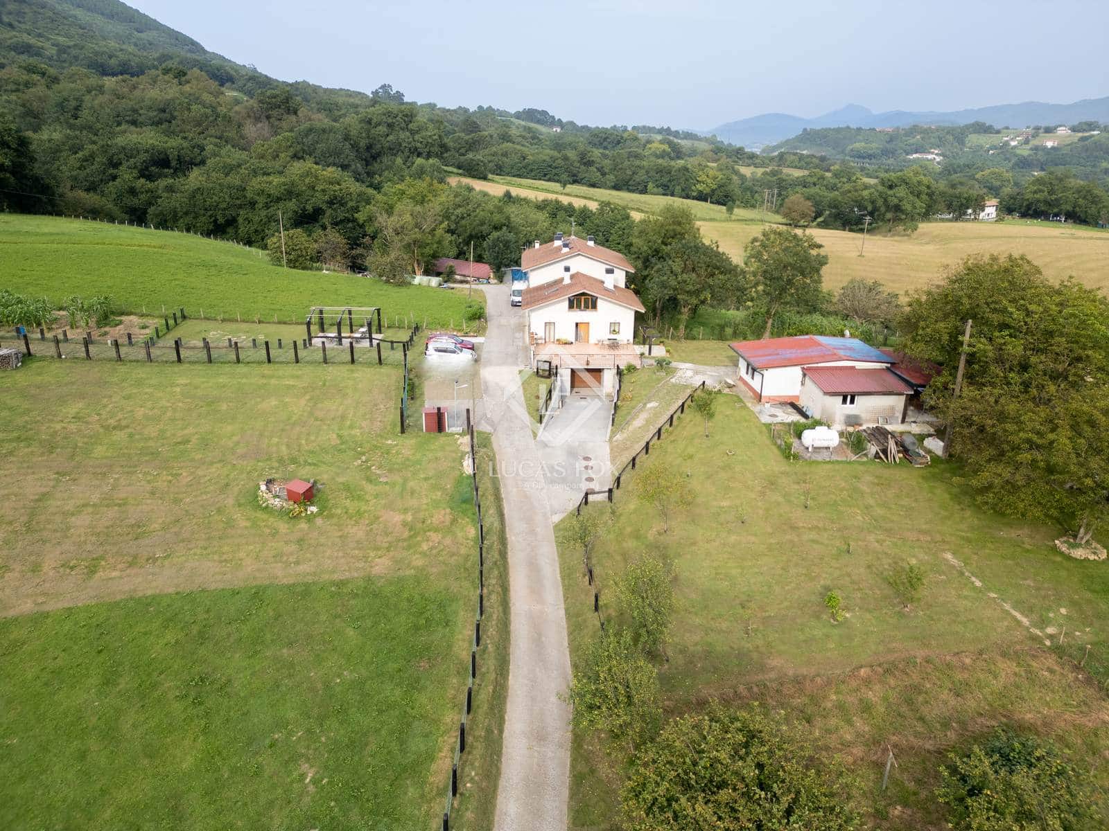 7 soveværelse Villa til salg i Hondarribia med garage - € 1.750.000 (Ref: 9185065)