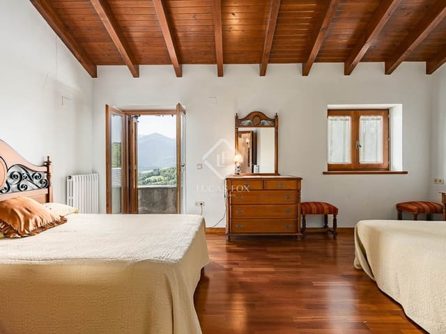 4 bedroom Villa for sale in Prullans with garage - € 1,100,000 (Ref: 9185726)