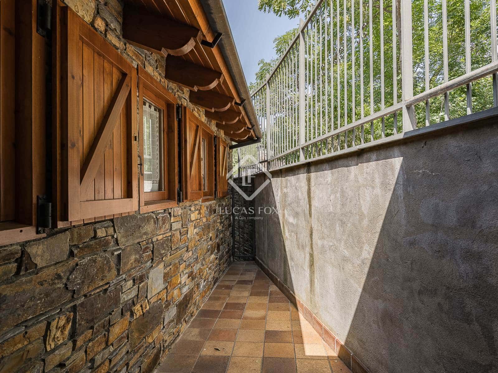 4 bedroom Villa for sale in Prullans with garage - € 1,100,000 (Ref: 9185726)