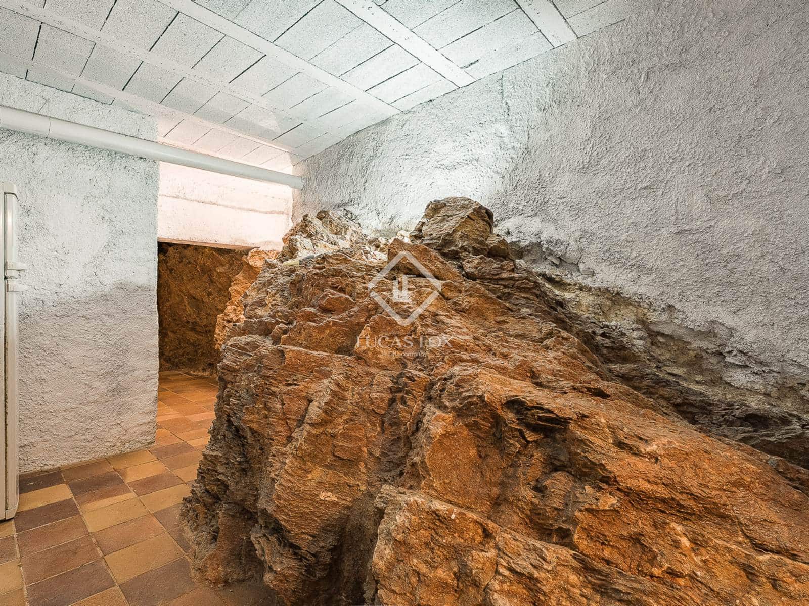 4 bedroom Villa for sale in Prullans with garage - € 1,100,000 (Ref: 9185726)