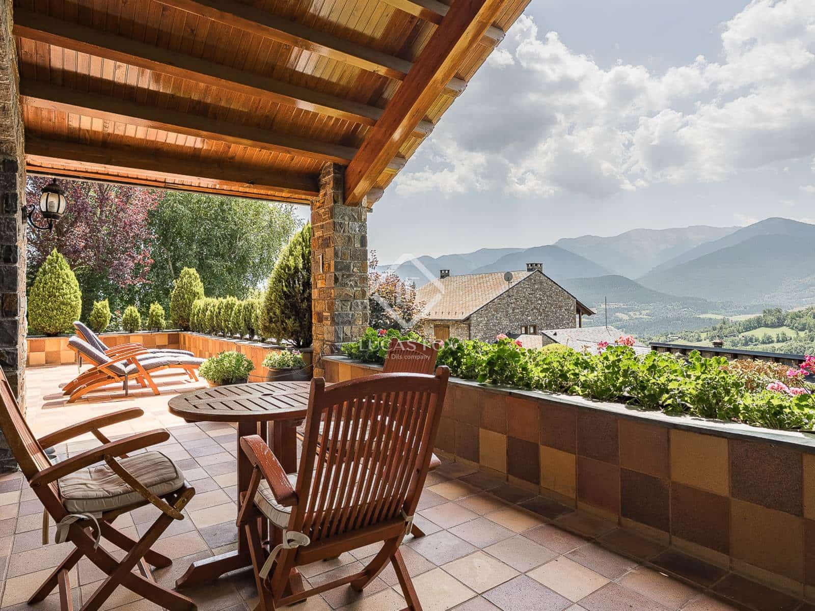 4 bedroom Villa for sale in Prullans with garage - € 1,100,000 (Ref: 9185726)