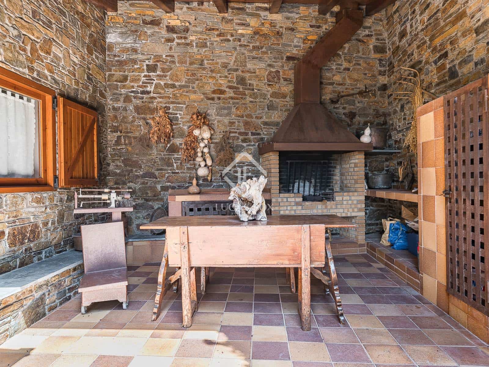 4 bedroom Villa for sale in Prullans with garage - € 1,100,000 (Ref: 9185726)