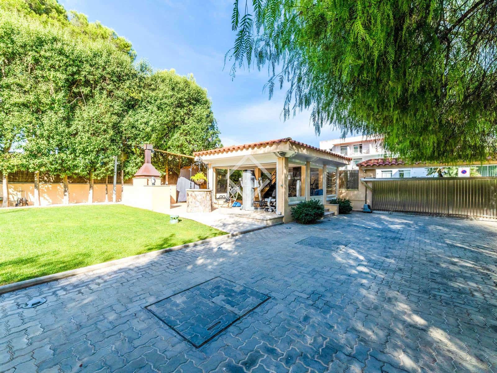 7 sovrum Villa till salu i Sitges med pool garage - 10 250 000 € (Ref: 9185727)