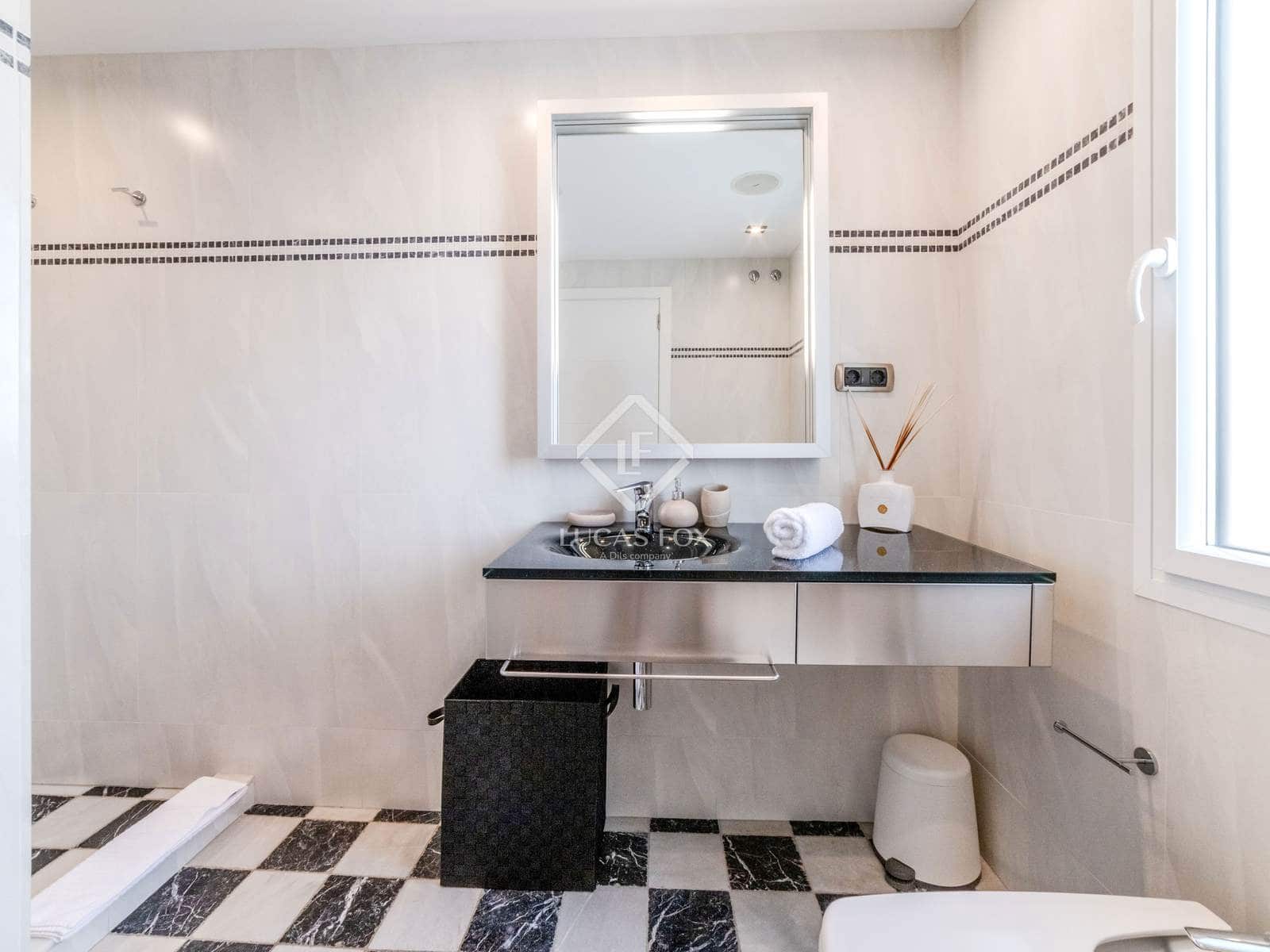 7 sovrum Villa till salu i Sitges med pool garage - 10 250 000 € (Ref: 9185727)