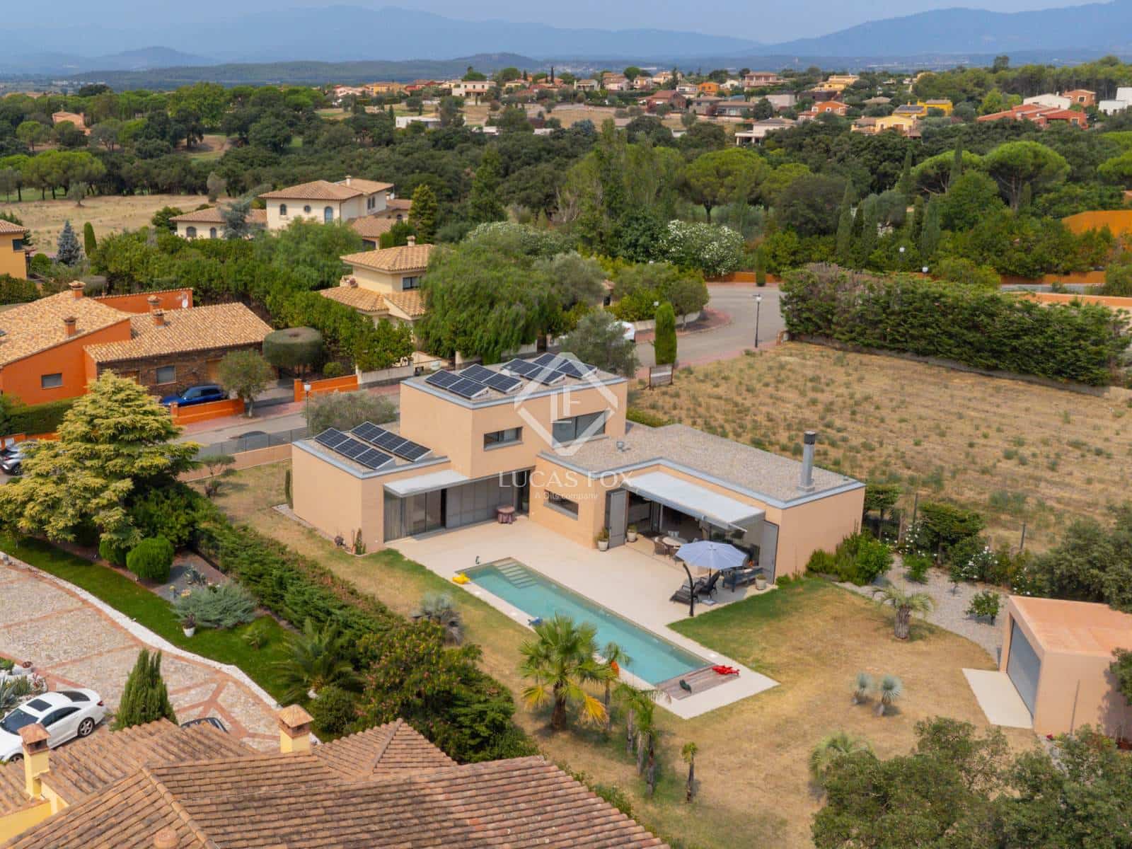 3 soveværelse Villa til salg i Peralada med swimmingpool garage - € 1.390.000 (Ref: 9185982)