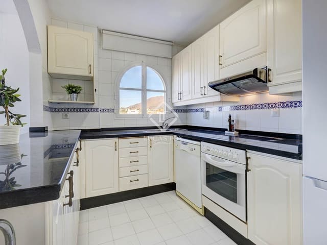 3 slaapkamer Appartement te koop in Estepona met zwembad garage - € 650.000 (Ref: 9186118)