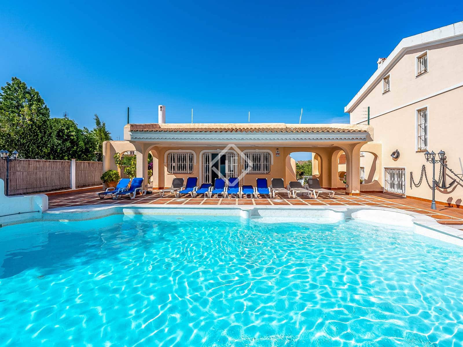 6 soverom Villa til salgs i Salou med svømmebasseng garasje - € 1 400 000 (Ref: 9186119)