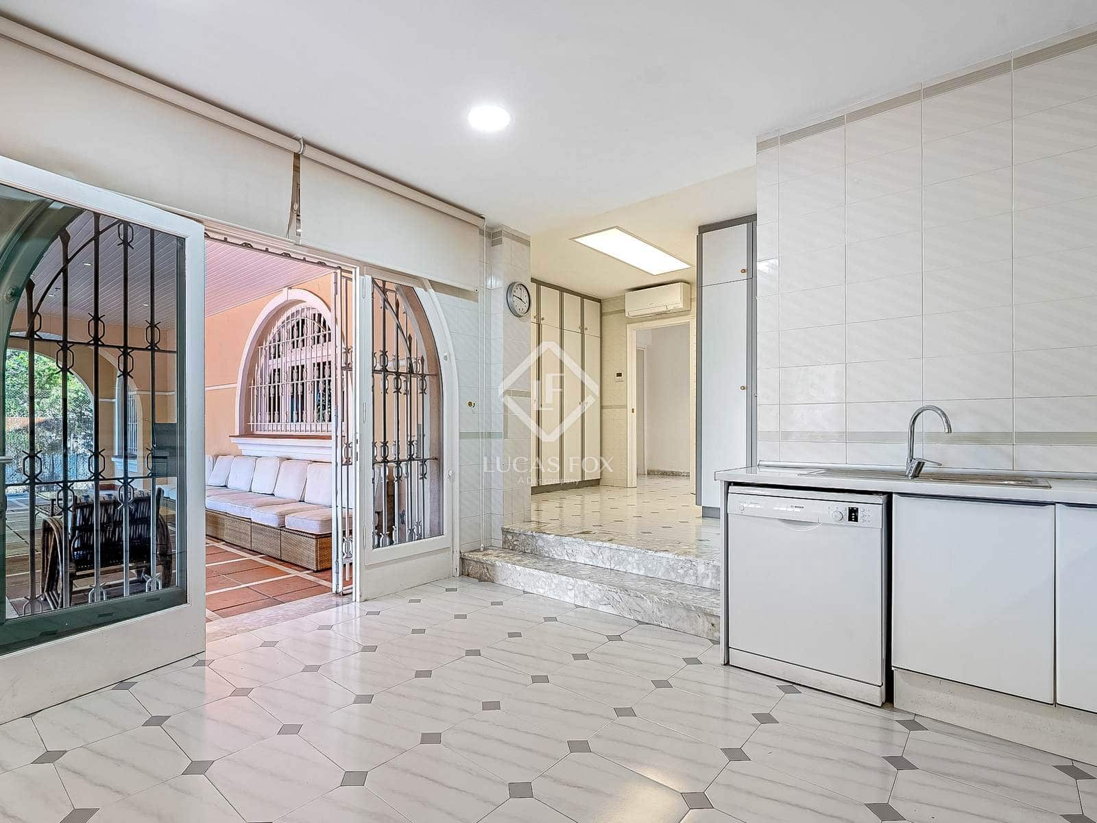 6 soverom Villa til salgs i Salou med svømmebasseng garasje - € 1 400 000 (Ref: 9186119)