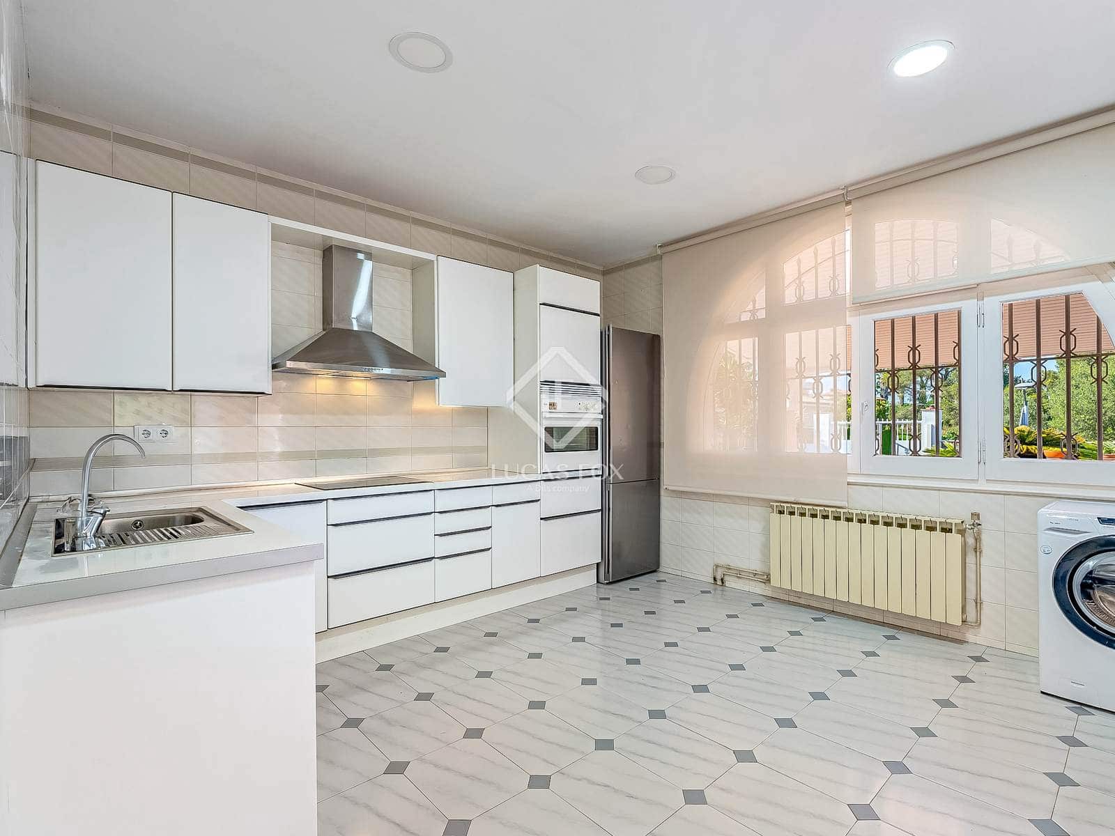 6 soverom Villa til salgs i Salou med svømmebasseng garasje - € 1 400 000 (Ref: 9186119)