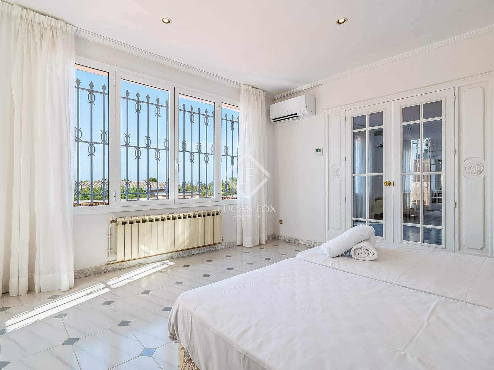 6 soverom Villa til salgs i Salou med svømmebasseng garasje - € 1 400 000 (Ref: 9186119)