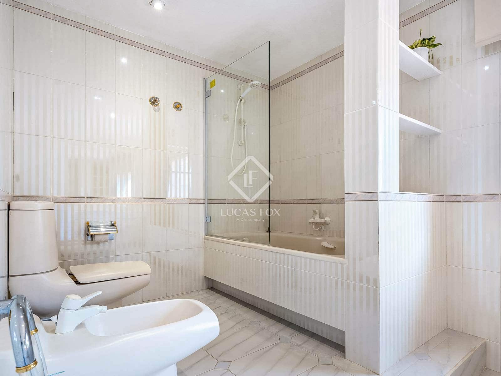 6 soverom Villa til salgs i Salou med svømmebasseng garasje - € 1 400 000 (Ref: 9186119)