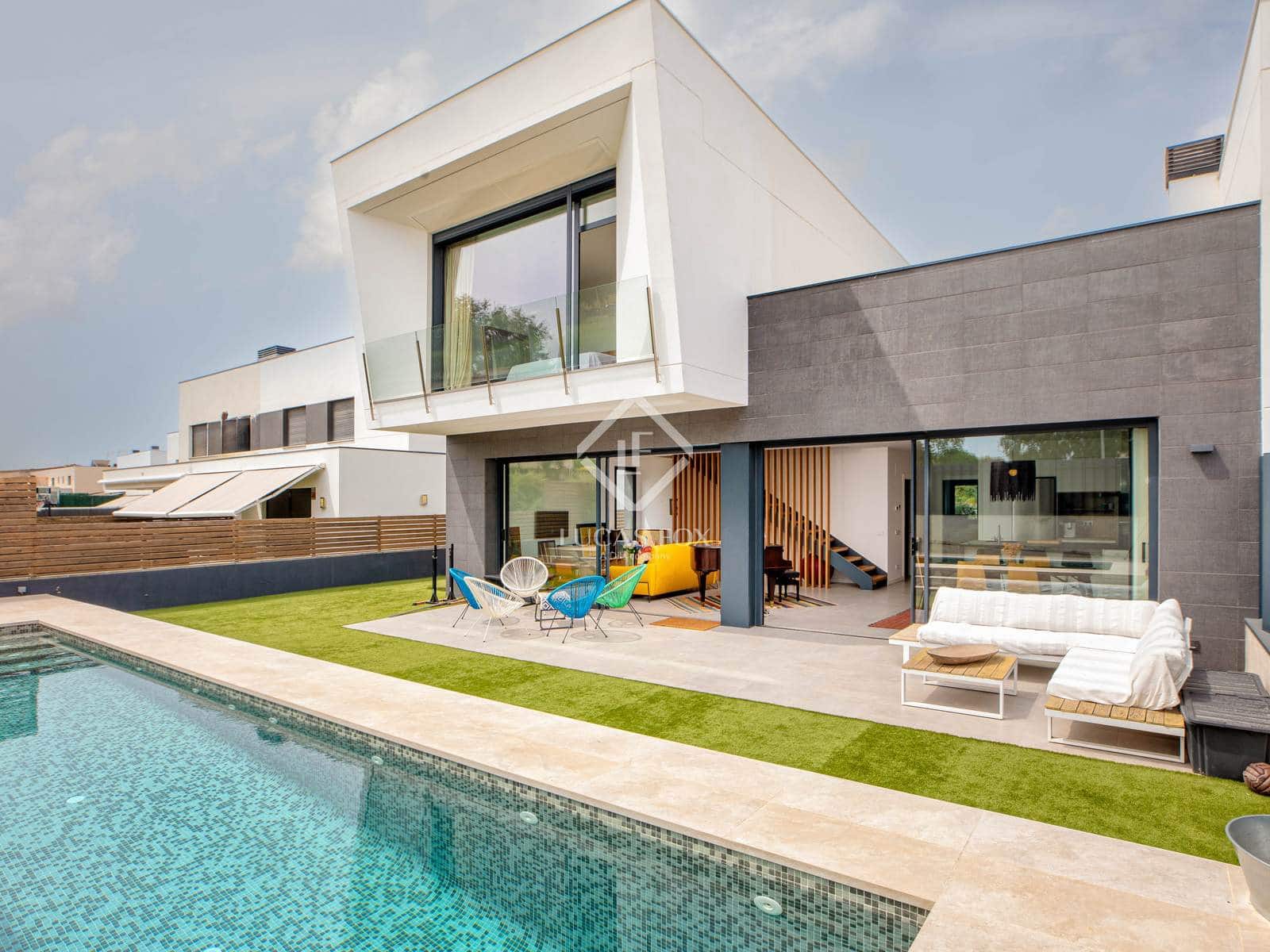 4 soveværelse Villa til salg i Fornells de la Selva med swimmingpool garage - € 880.000 (Ref: 9187227)