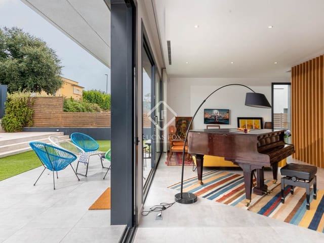 4 makuuhuone Huvila myytävänä paikassa Fornells de la Selva mukana uima-altaan 
autotalli - 880 000 € (Ref: 9187227)