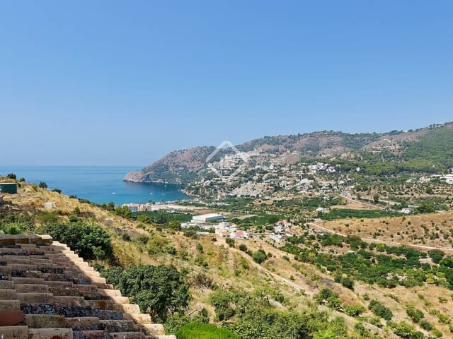 5 bedroom Villa for sale in La Herradura, Almuñécar with pool garage - € 1,695,000 (Ref: 9187595)